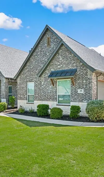 200 Clayton Xing, Springtown TX 76082 - Photo 2