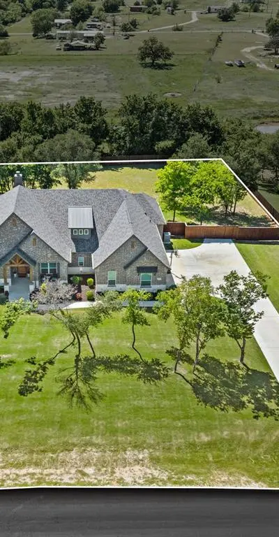 200 Clayton Xing, Springtown TX 76082 - Photo 3
