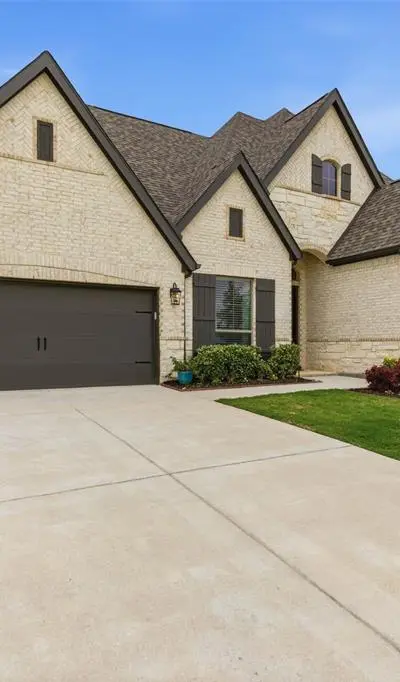 192 Shoreview Drive, Rhome TX 76078 - Photo 2