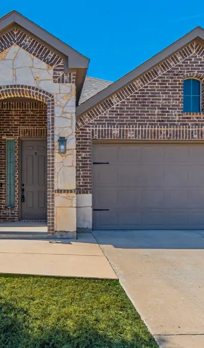 1901 Maplewood Drive, Glenn Heights TX 75154