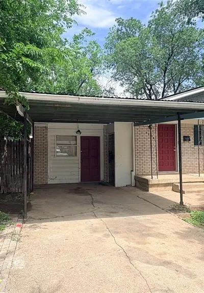 4200 Arrowwood Drive, Fort Worth TX 76115 - Photo 3