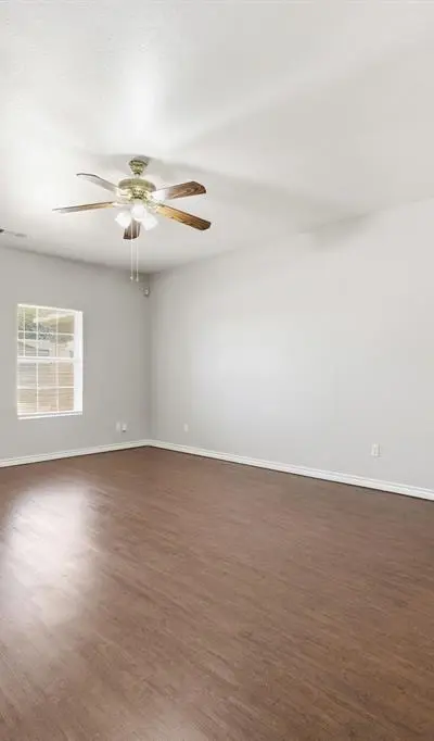 2206 Spikes Street, Grand Prairie TX 75051 - Photo 4