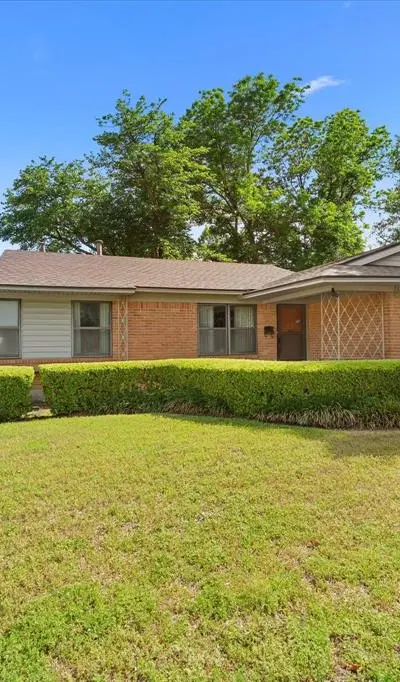 2806 Maple Drive, Garland TX 75042 - Photo 2
