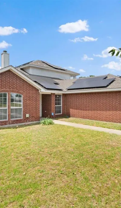 633 Madeline Court, Azle TX 76020 - Photo 2