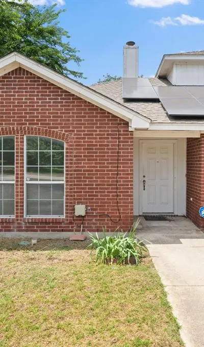 633 Madeline Court, Azle TX 76020 - Photo 3