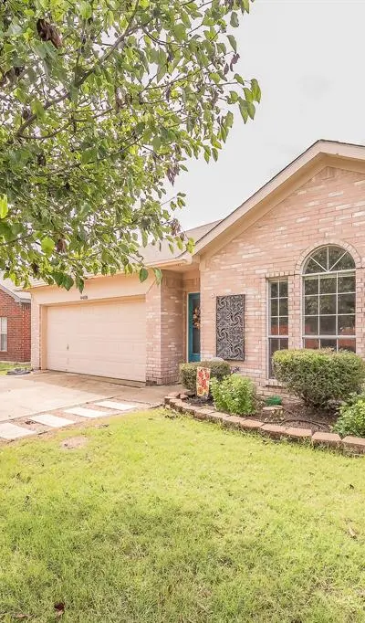 4408 Park Creek Court, Fort Worth TX 76137 - Photo 3