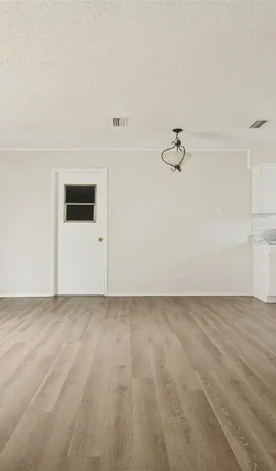 714 Shorecrest Drive, Garland TX 75040 - Photo 4