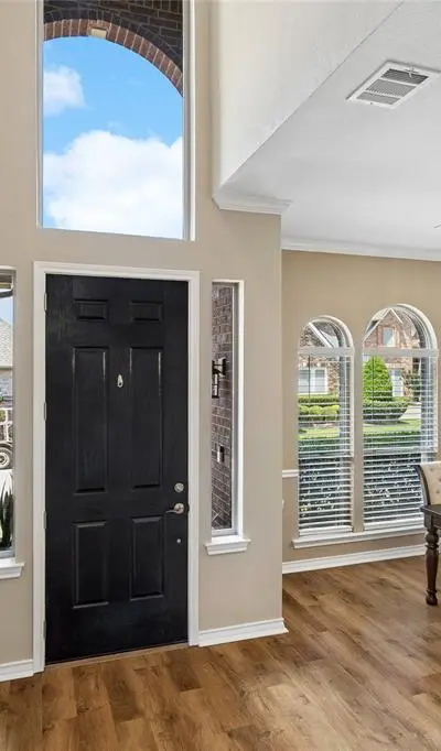 138 Arbor Glen Drive, Euless TX 76039 - Photo 2
