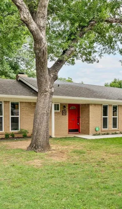 217 Glenn Drive, Hurst TX 76053 - Photo 2