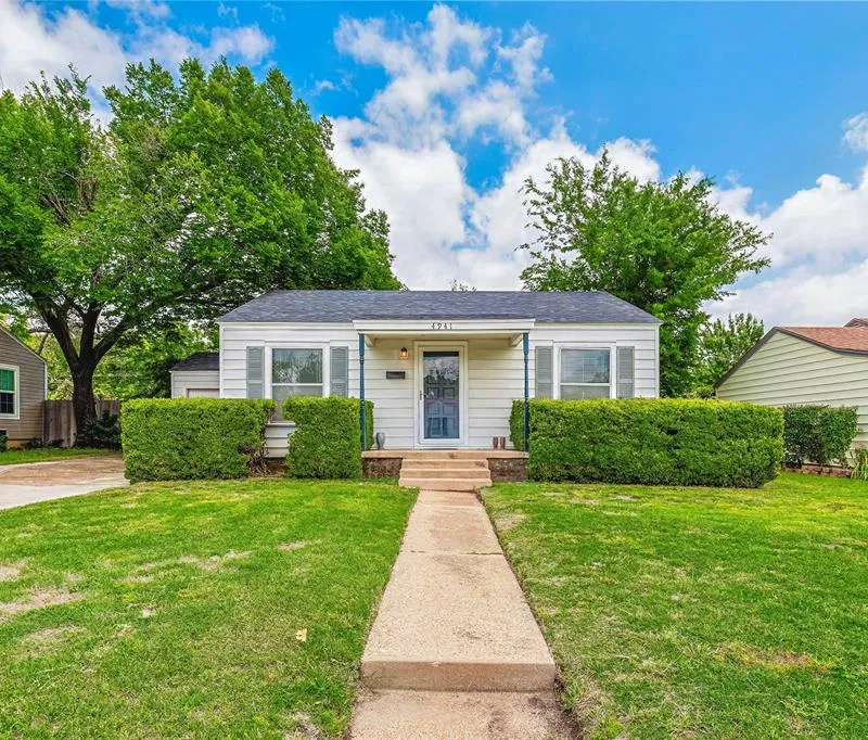 4941 Gilbert Drive, Fort Worth TX 76116