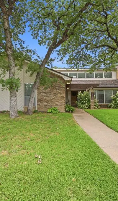 5800 Thoreau Lane, Arlington TX 76016