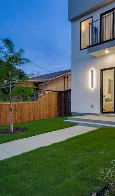 2313 S Vernon Avenue, Dallas TX 75224 - Photo 3