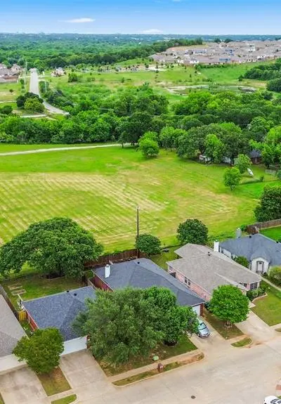 136 Goldeneye Lane, Fort Worth TX 76120 - Photo 5