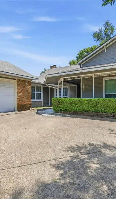 342 Omaha Lane, Duncanville TX 75116 - Photo 2