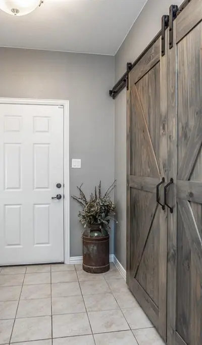 1816 Vallana Drive, Gainesville TX 76240 - Photo 2