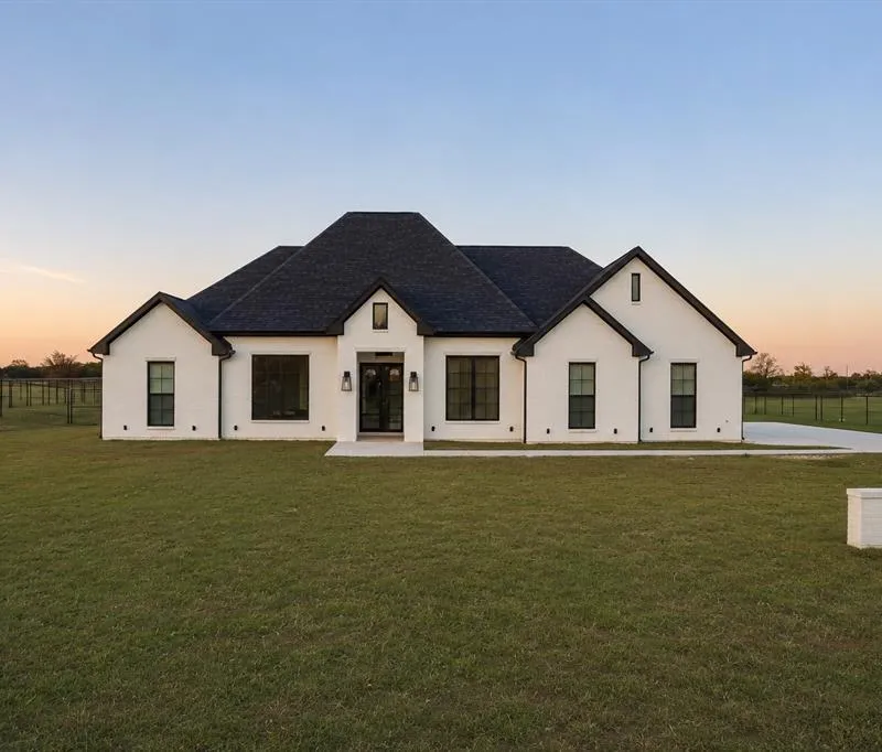 1485 Dixie Estates Way, Whitesboro TX 76273