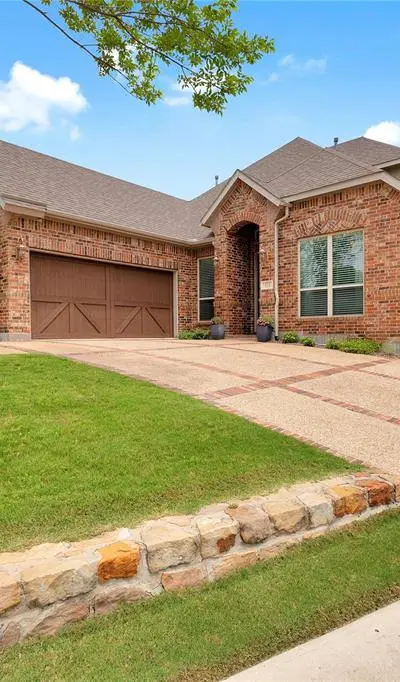 525 Adventurous Shield Drive, Lewisville TX 75056 - Photo 3