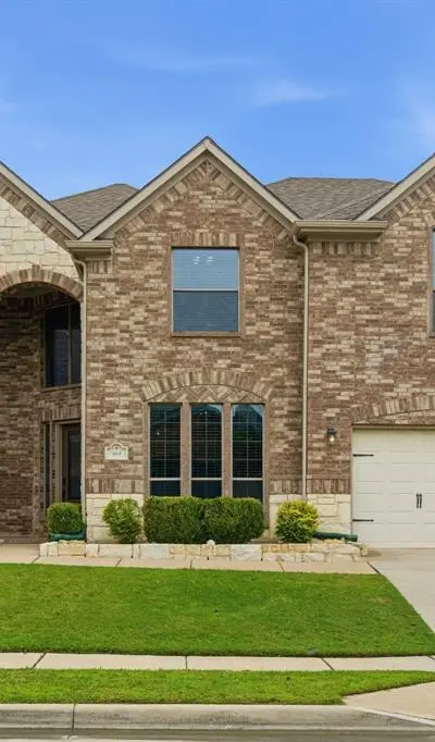 404 Sodbury Court, Roanoke TX 76262