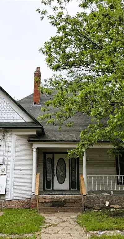 215 Heath Street, Cleburne TX 76031