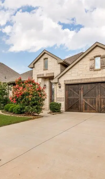 734 Larkspur Lane, Midlothian TX 76065 - Photo 2