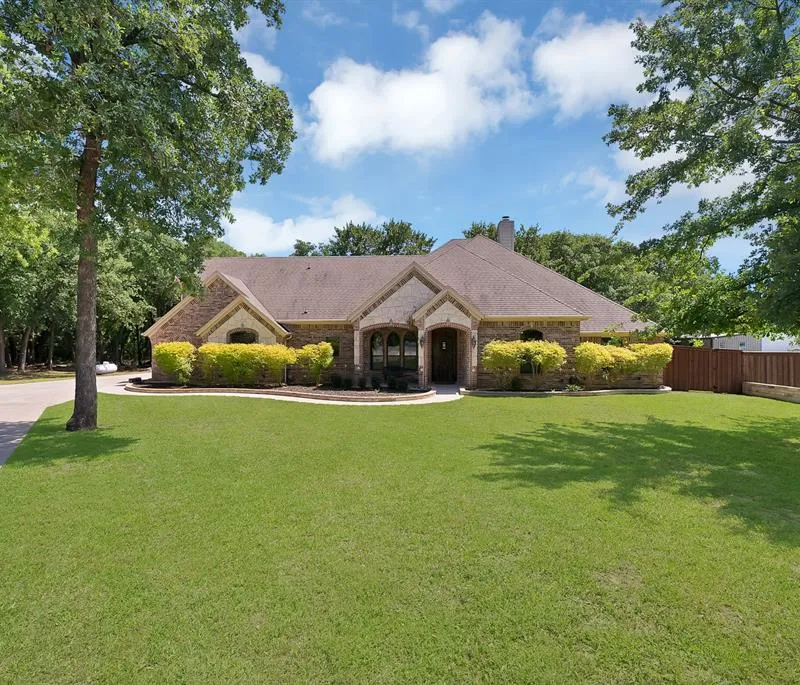 116 Chloe Court, Boyd TX 76023