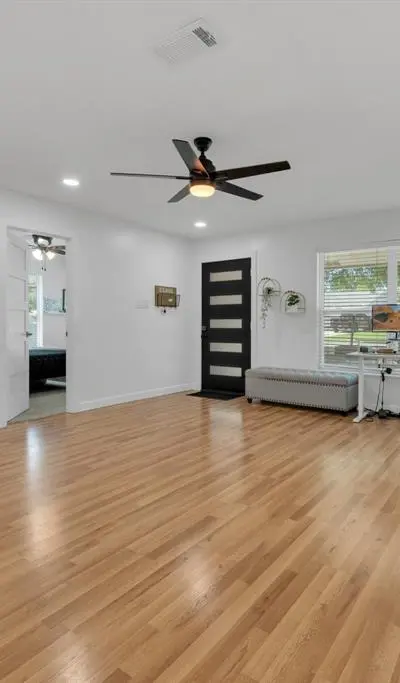 821 Lovers Lane, Grapevine TX 76051 - Photo 5