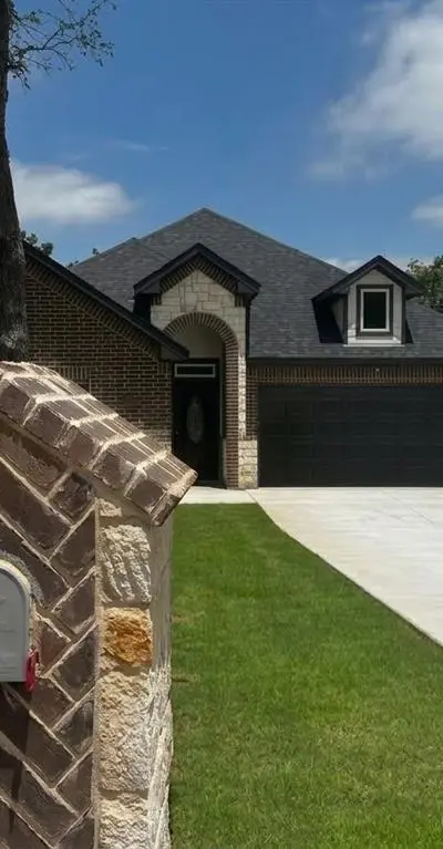 502 Palmetto Court, Runaway Bay TX 76426 - Photo 2