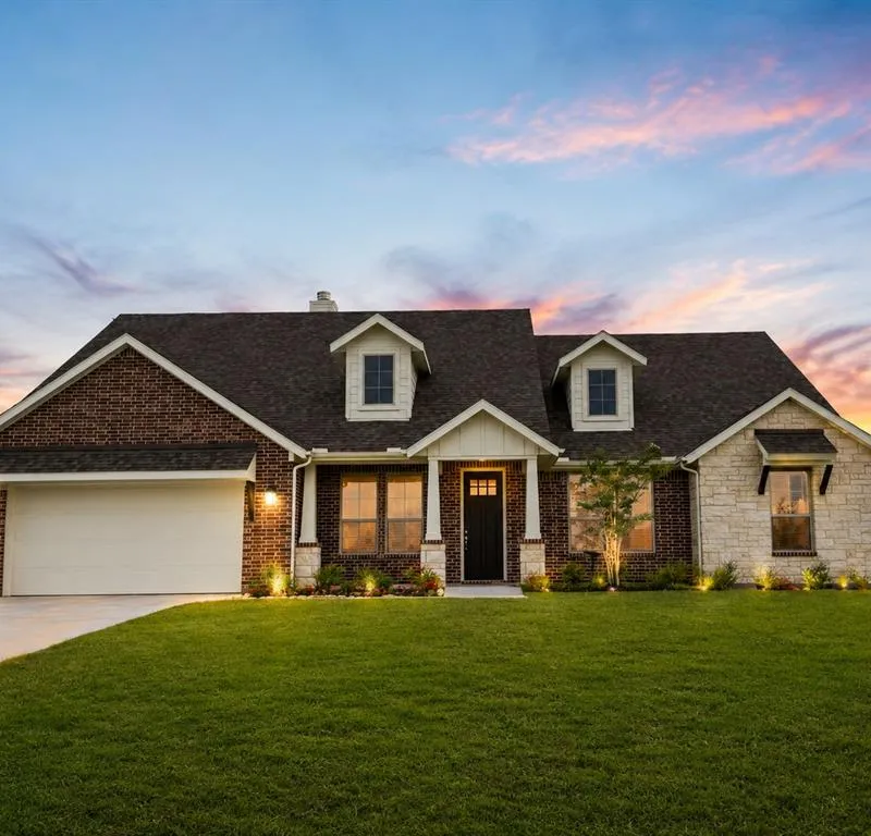 131 Llanos Drive, Decatur TX 76234