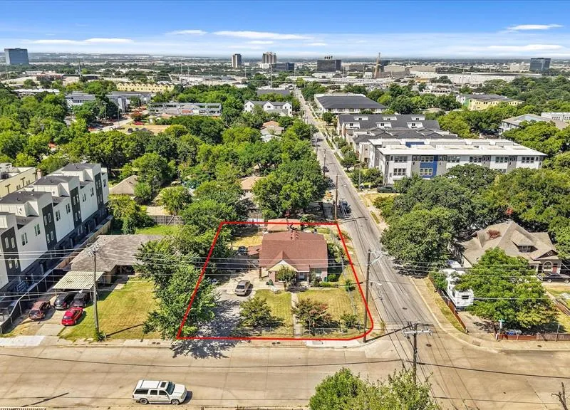 7225 Mohawk Drive, Dallas TX 75235