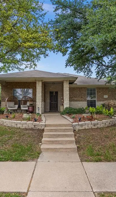 1707 W Venus Drive, Lancaster TX 75134