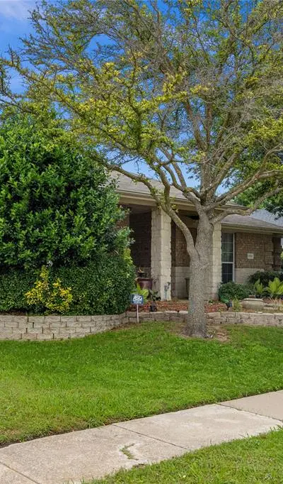 1707 W Venus Drive, Lancaster TX 75134 - Photo 2