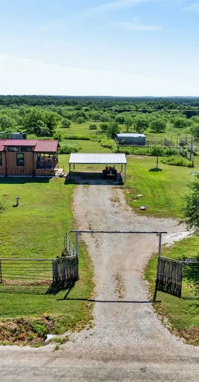 2401 Lamkin Road, Mineral Wells TX 76067