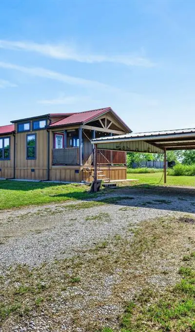 2401 Lamkin Road, Mineral Wells TX 76067 - Photo 3