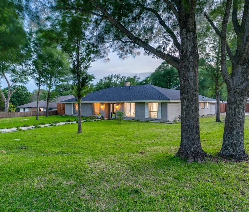 1210 Oakwood Trail, Southlake TX 76092