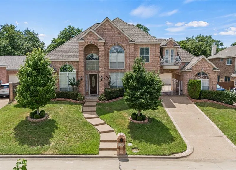 2308 Megan Way, Arlington TX 76016