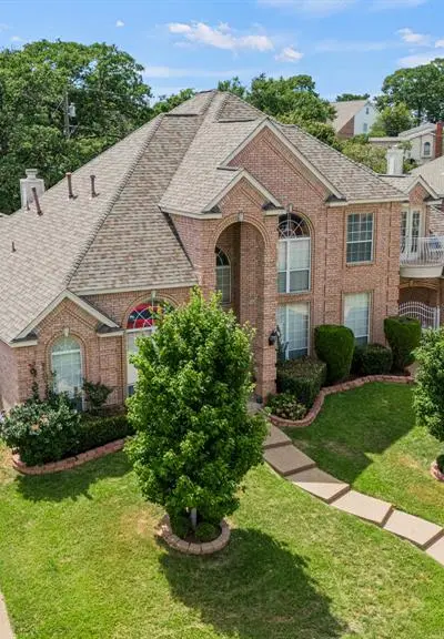 2308 Megan Way, Arlington TX 76016 - Photo 2