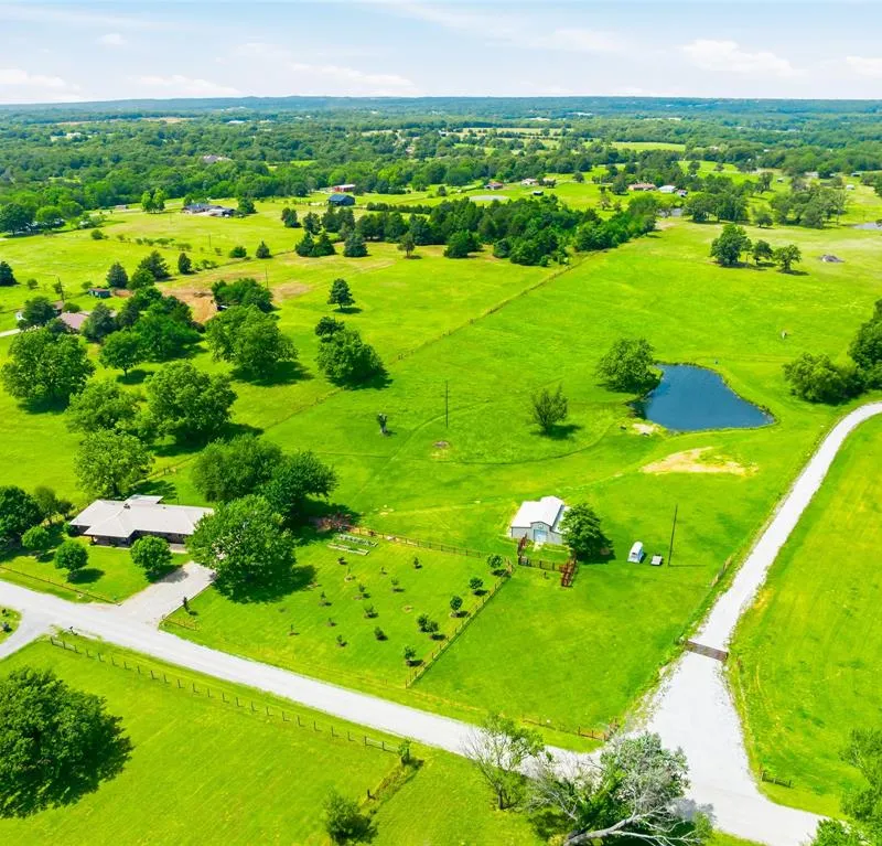 235 Magnus Road, Denison TX 75021