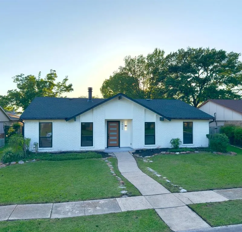 1905 Edna Smith Drive, Garland TX 75040