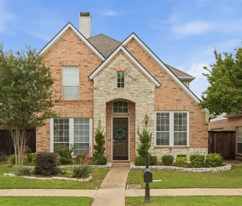 8644 Forest Glen Drive, Irving TX 75063