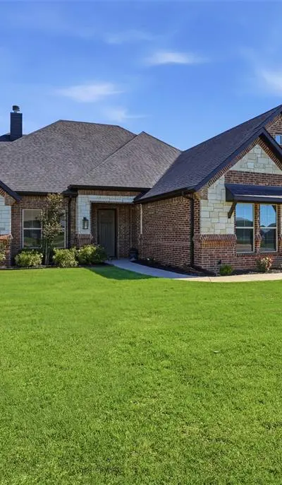 401 Venadito Drive, Godley TX 76044 - Photo 5