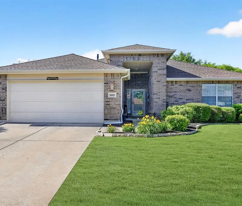9605 Rosewood Drive, Denton TX 76207