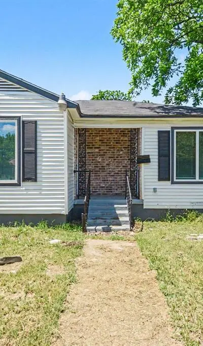 2475 Volga Avenue, Dallas TX 75216 - Photo 2