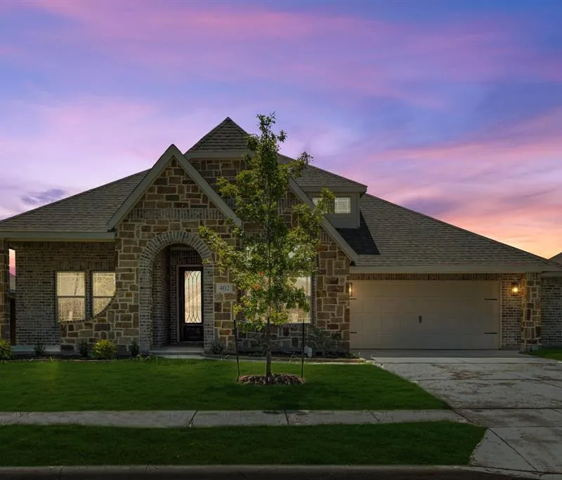 402 Laurel Lane, Glenn Heights TX 75154