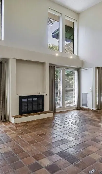 4708 Spring Creek Court, Arlington TX 76017 - Photo 5