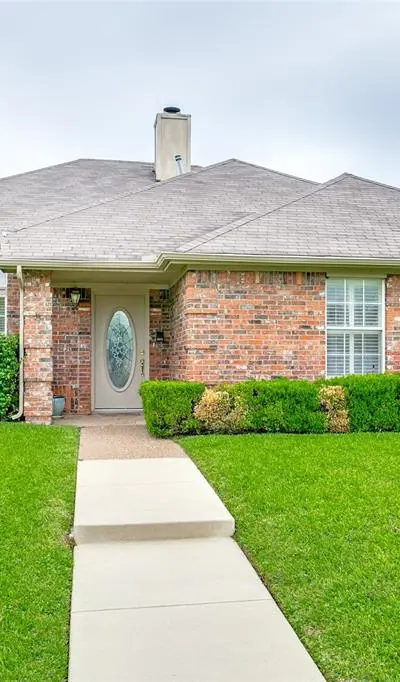 2045 Larkspur Drive, Carrollton TX 75010 - Photo 3