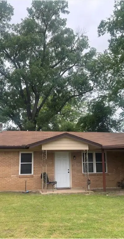 440 S Bois D Arc Street, Blossom TX 75416