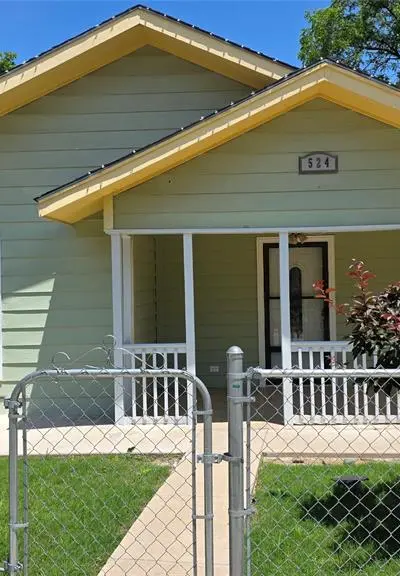 524 W Broadus Avenue, Fort Worth TX 76115