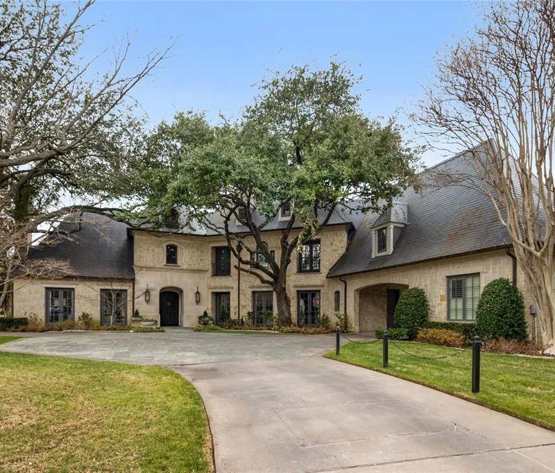 9525 Alva Court, Dallas TX 75220