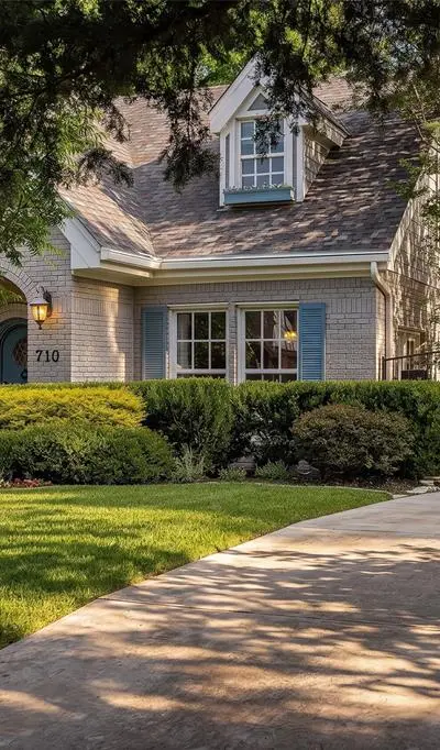 710 Newell Avenue, Dallas TX 75223 - Photo 2