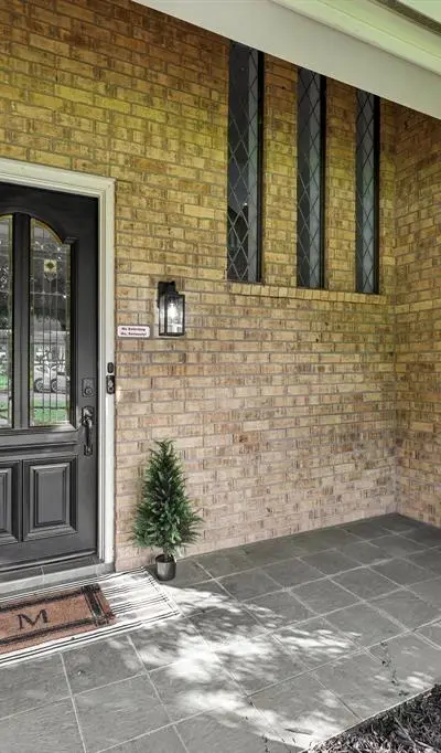 3710 Falcon Lake Drive, Arlington TX 76016 - Photo 3